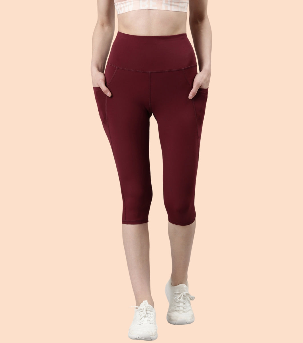 Active Capri Legging| Dry Fit Active Capri Legging With Reflective Graphic