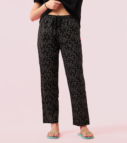 Essentials – E4A5 Hangout Pant Relaxed Fit | Mid Rise | Regular Length - Black Floral Print