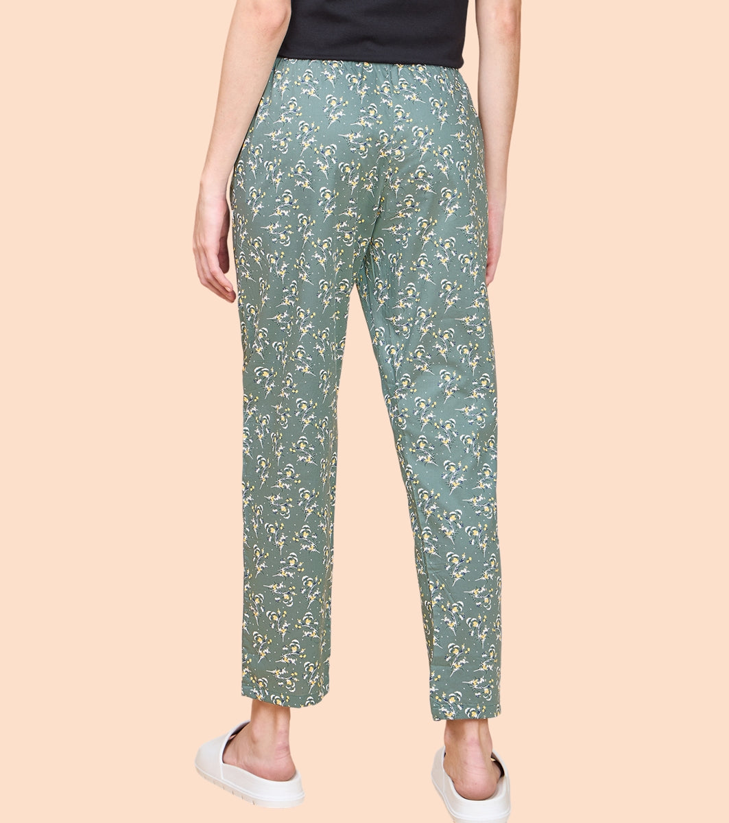 Essentials – E4A5 Hangout Pant Relaxed Fit | Mid Rise | Regular Length