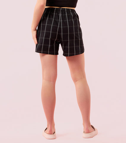 Enamor E7A1 Combed Cotton Printed Mid-Rise Relaxed Fit Hangout Shorts - Black / White Checks