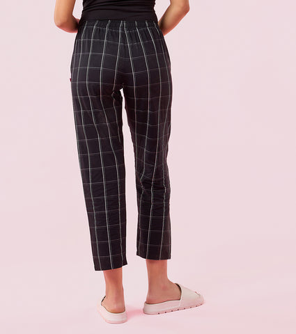 Enamor E4A5 Cotton Checkered Print Mid-Rise Relaxed Fit Hangout Pant - Black/White Checks