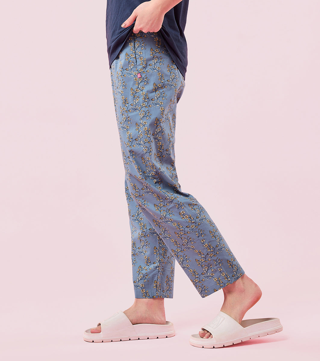 Essentials – E4A5 Hangout Pant Relaxed Fit | Mid Rise | Regular Length - Vintage Bloom Print