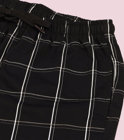 Enamor E7A1 Combed Cotton Printed Mid-Rise Relaxed Fit Hangout Shorts - Black / White Checks