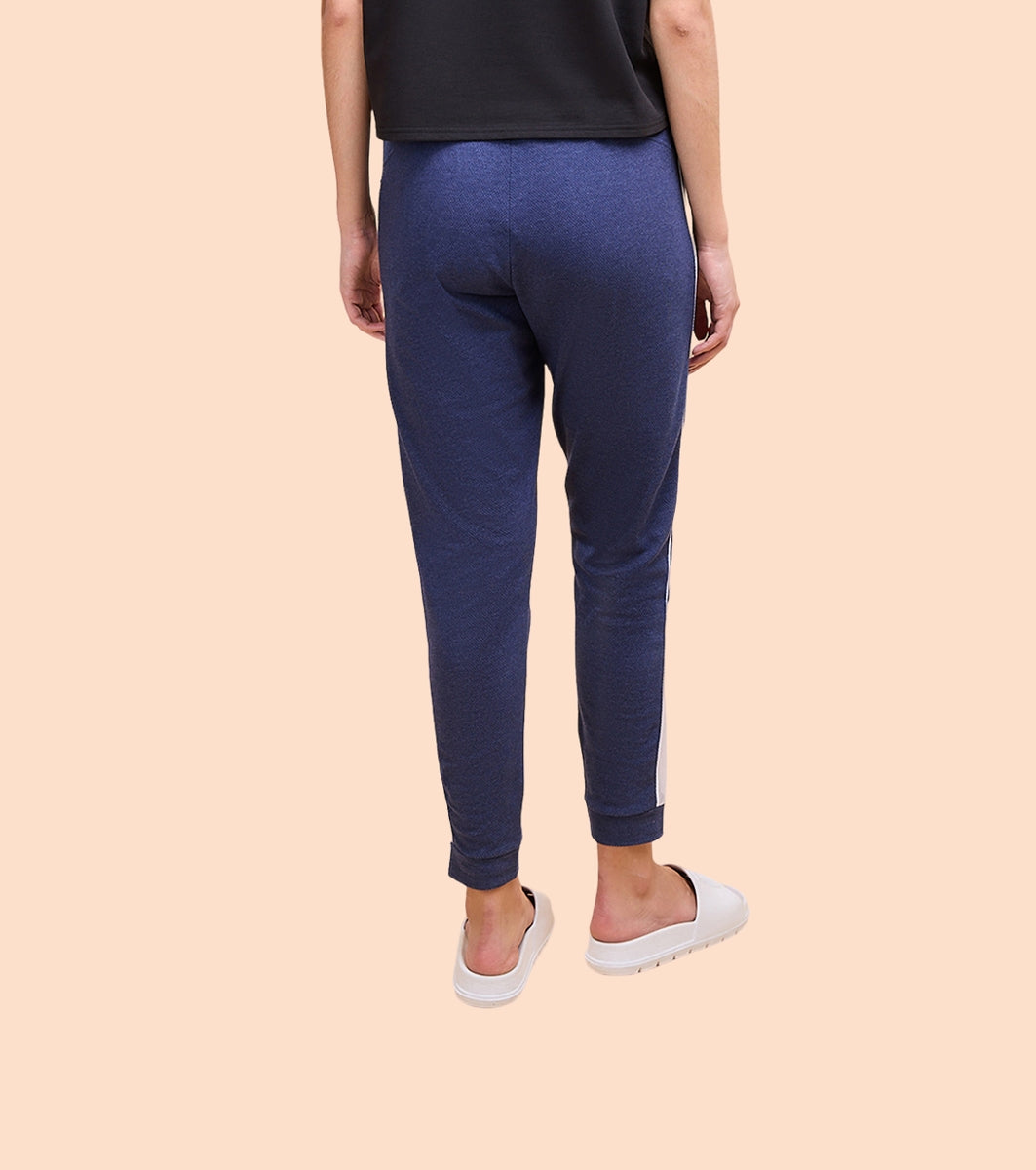 Enamor E403 - Piping Jogger Popcorn Fabric Jogger