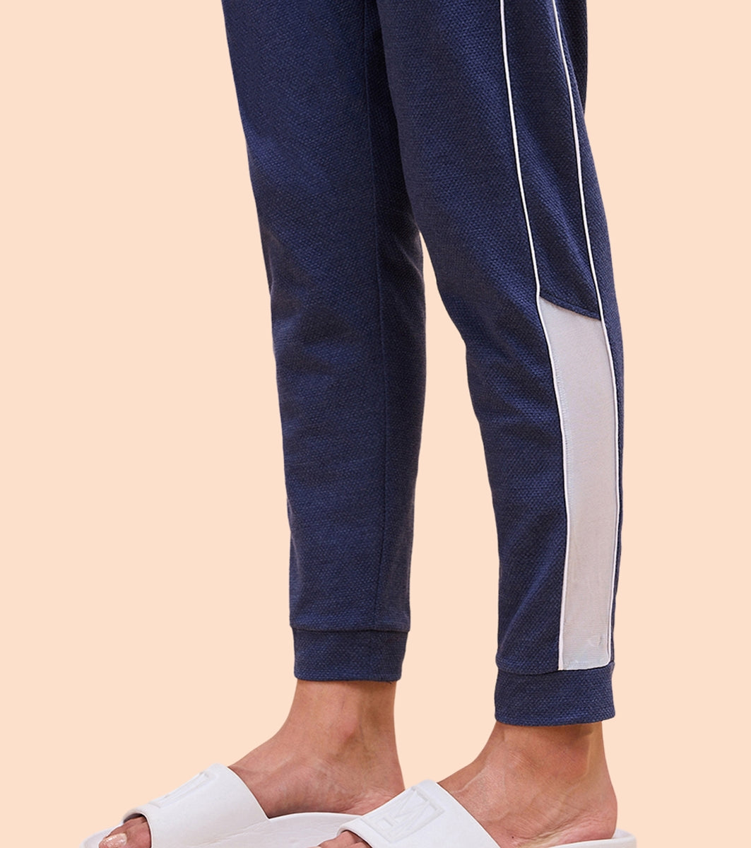 Enamor E403 - Piping Jogger Popcorn Fabric Jogger