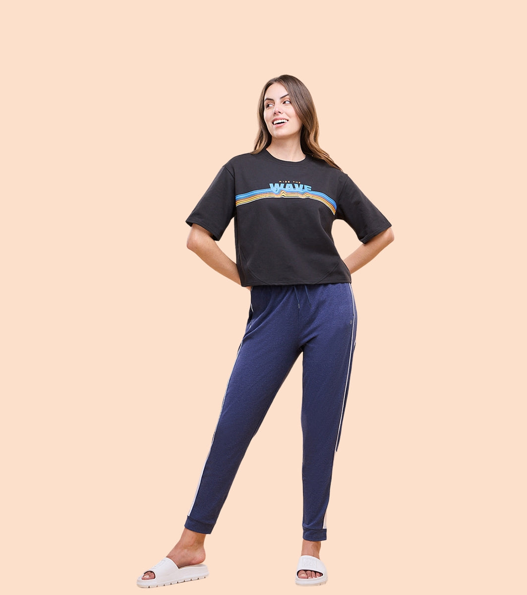 Enamor E403 - Piping Jogger Popcorn Fabric Jogger