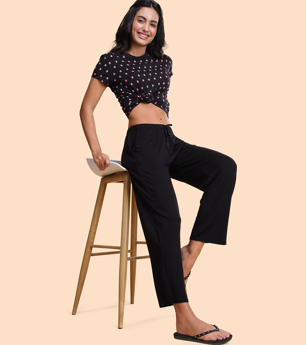 Essentials – E404
BASIC HOME PANT | VISCOSE SPANDES SOLID PULL-ON PANT
RELAXED FIT | MID RISE | REGULAR LENGTH