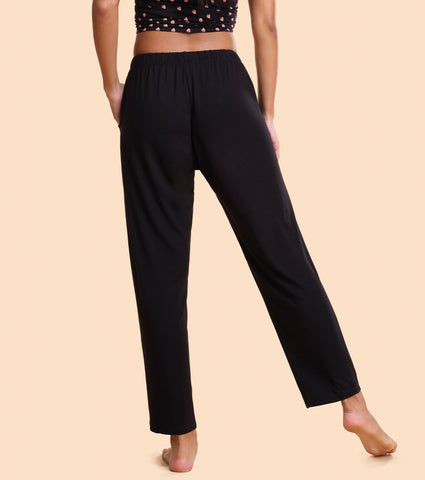 Essentials – E404
BASIC HOME PANT | VISCOSE SPANDES SOLID PULL-ON PANT
RELAXED FIT | MID RISE | REGULAR LENGTH