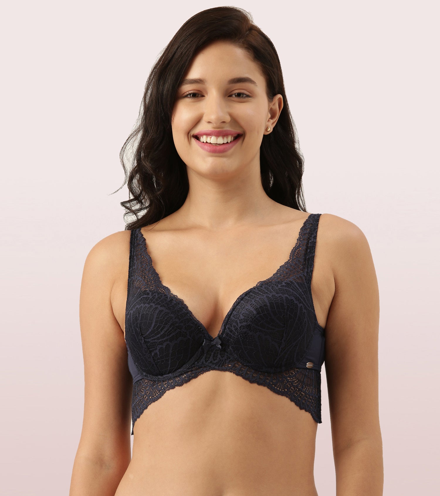 Qoo10 - Qmomo Extreme Cleavage Molded Push-up Bra and Lace Trim