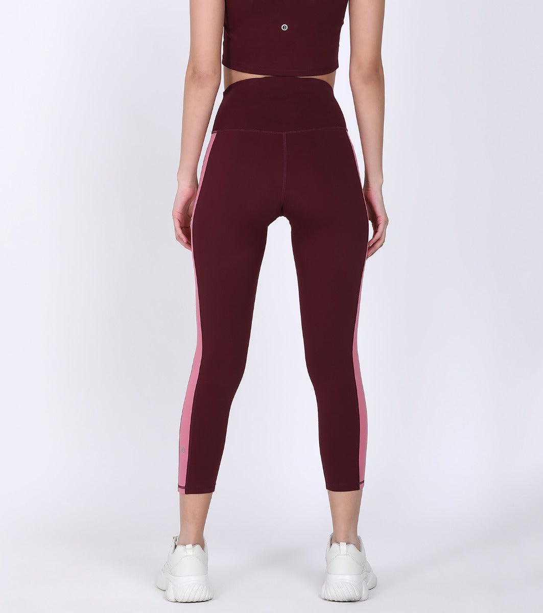 Hugged Leggings III | High Waisted 7/8 Length Dry Fit Sporty Side Stripe Leggings