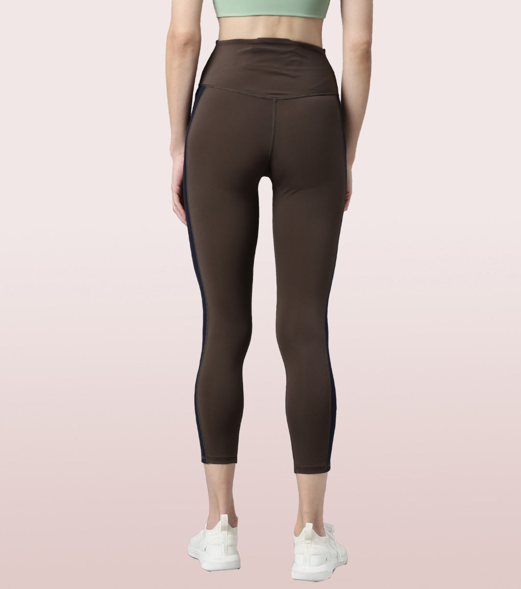 Hugged Leggings III | High Waisted 7/8 Length Dry Fit Sporty Side Stripe Leggings