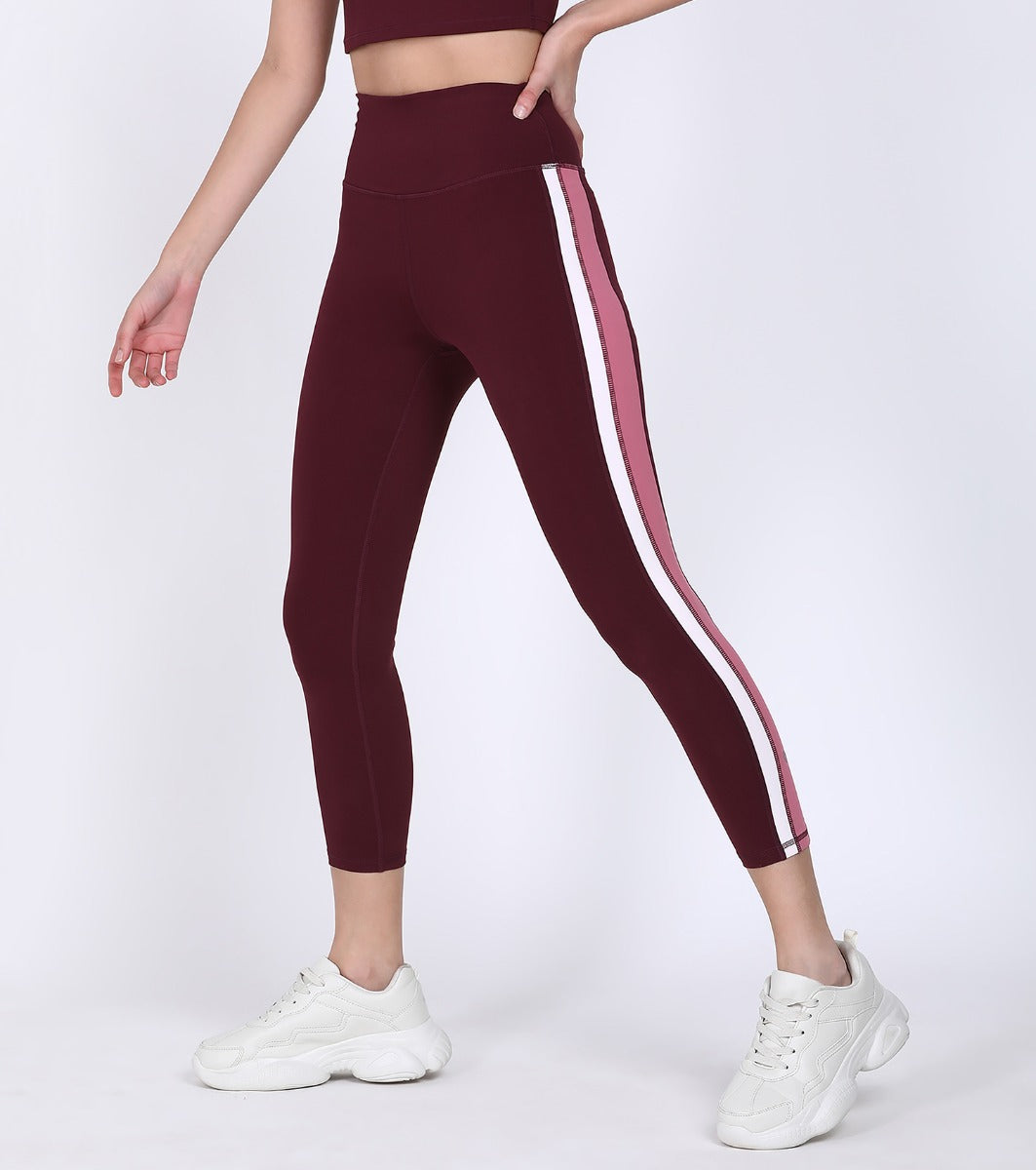 Hugged Leggings III | High Waisted 7/8 Length Dry Fit Sporty Side Stripe Leggings