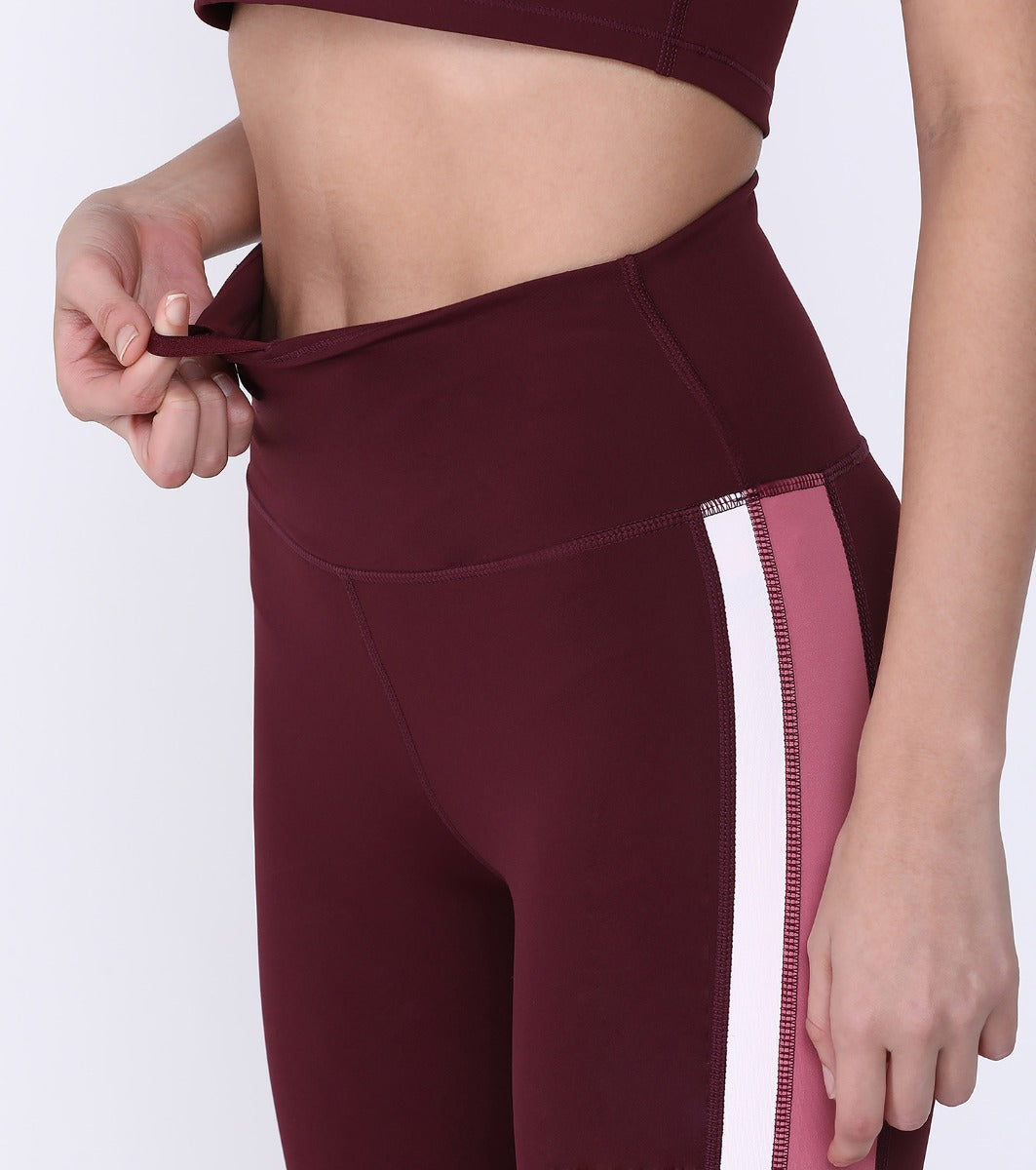 Hugged Leggings III | High Waisted 7/8 Length Dry Fit Sporty Side Stripe Leggings